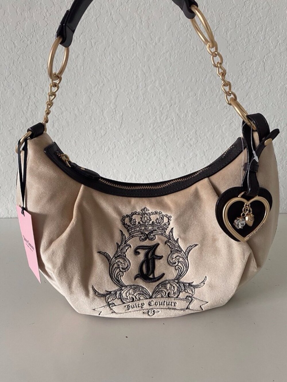 Juicy Couture Need More Juicy Hobo Shoulder Bag Buff Beige W/ Heart Charm NEW - Picture 3 of 14